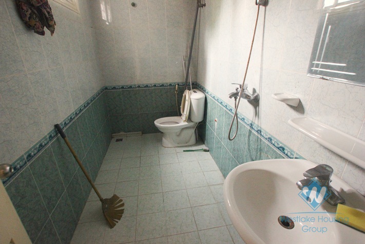 Unfurnished house for rent in Nghi Tam Street, Tay Ho, Hanoi, Good to making School, office